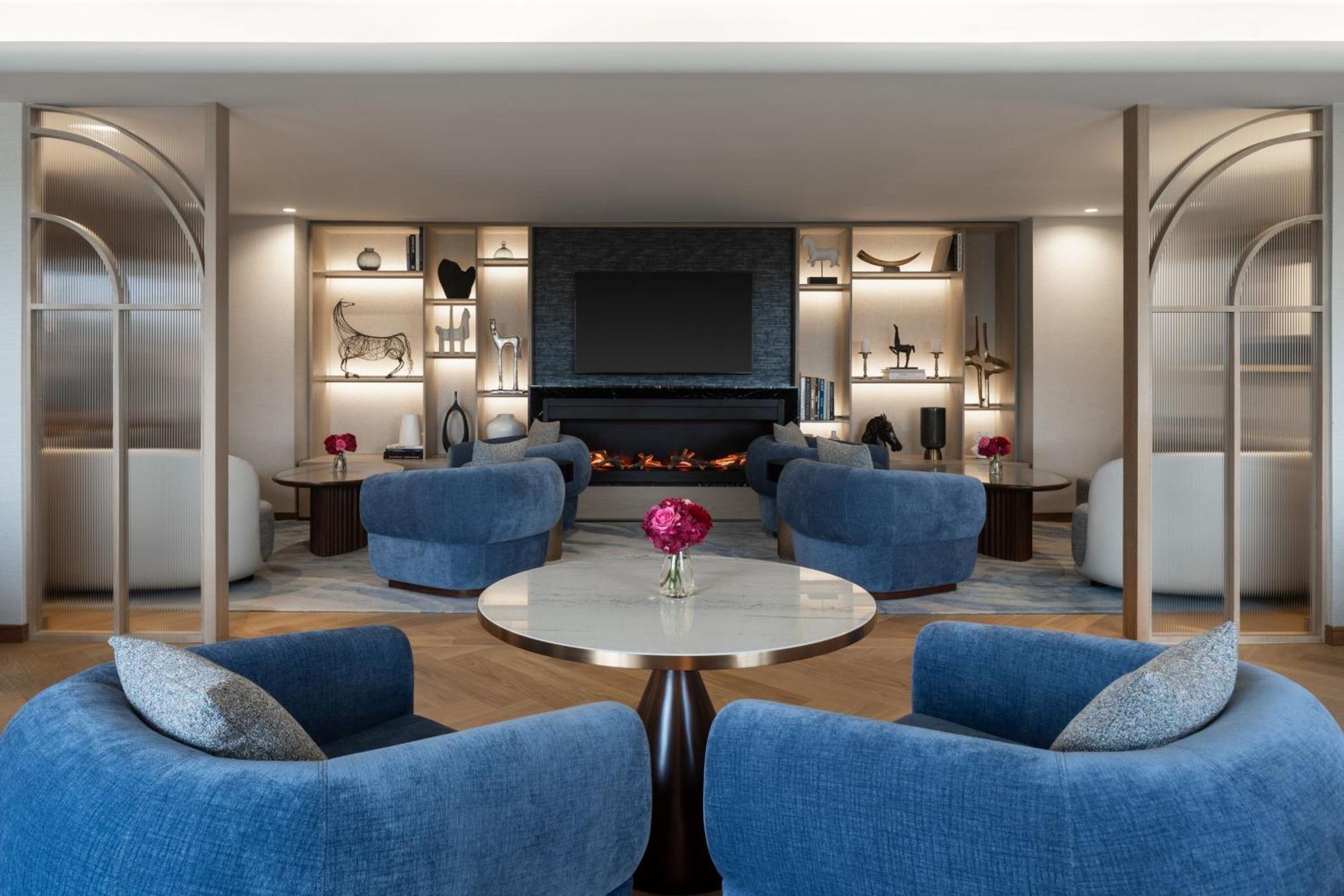 The Ritz-carlton Dallas, Colinas