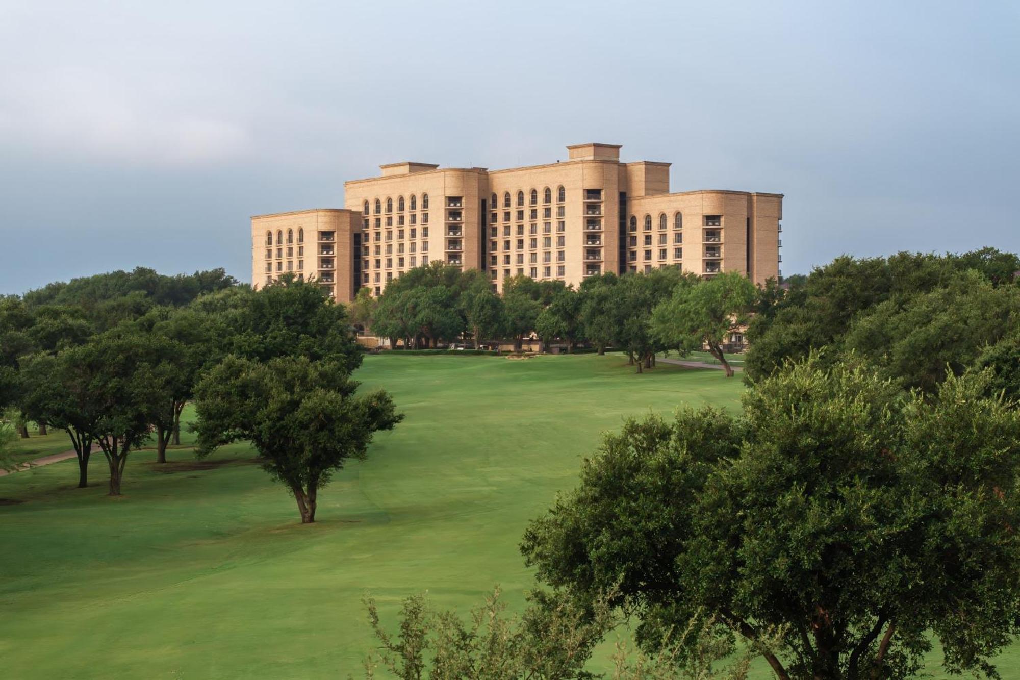 The Ritz-carlton Dallas, Colinas Irving